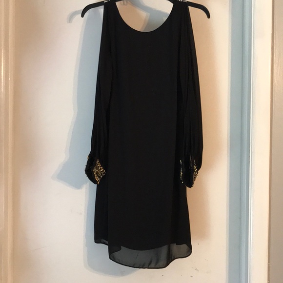 Semi formal dress - Picture 1 of 4